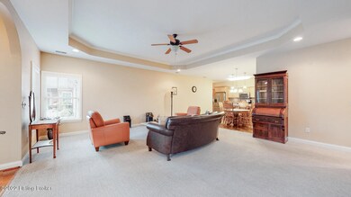 4003 Spring Park Ln Louisville KY 40218-