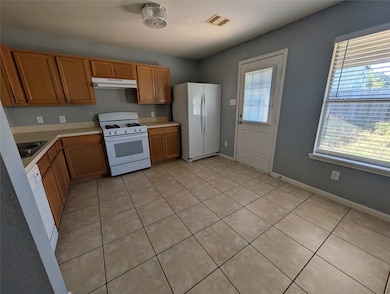 8235 Wooded Terrace Ln, Humble, TX 77338 - photo 3