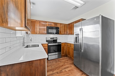 802 Blanchard Hill Ln, Houston, TX 77047 - photo 5