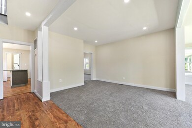 213 W Commerce St, Harrington, DE 19952 - photo 2