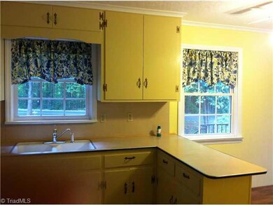 1640 Westchapel Rd, Asheboro, NC 27205 - photo 5