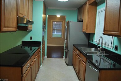 803 Oakdale Dr, Statesville, NC 28677 - photo 5