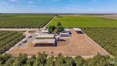 28548 Woollomes Ave, Wasco, CA 93280 - photo 5