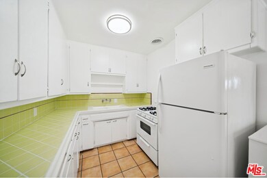 7571 Willoughby Ave unit 6, West Hollywood, CA 90046 - photo 5
