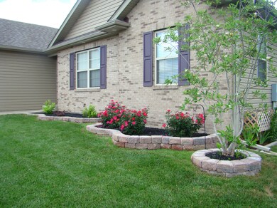 black walnut 1830 exterior photo 2