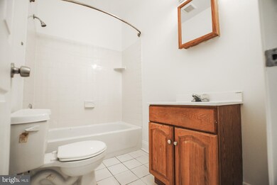 2210 Eutaw Place unit 2, Baltimore, MD 21217 - photo 4