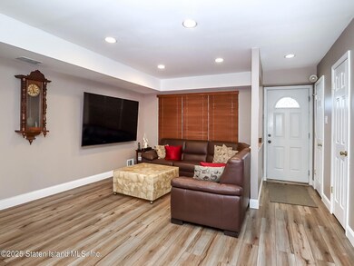 32 Sutton Place unit 144, Staten Island, NY 10312 - photo 5