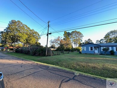 2002 Harrison Ln, Texarkana, TX 75501 - photo 2