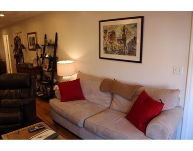 375 Hanover St unit 2, Boston, MA 02113 - photo 3