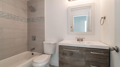 3008 W Wethersfield Rd-4