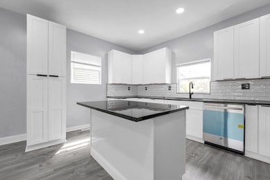 9-web-or-mls-863-e-3rd-ave