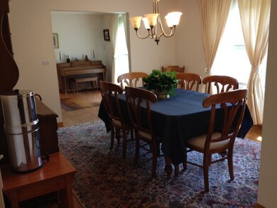 150 E Thompson Dr, Wheaton, IL 60189 - photo 3