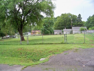 Drive Gate Front of Lot