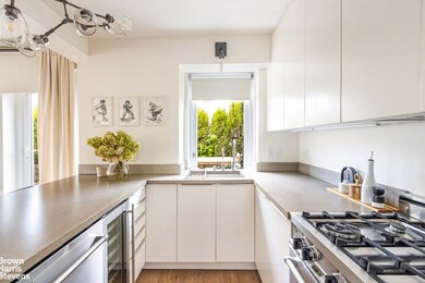 315 E 69th St unit 11FG, New York, NY 10021 - photo 6