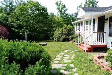 9 Pinewood Cir, Walpole, NH 03608 - photo 4