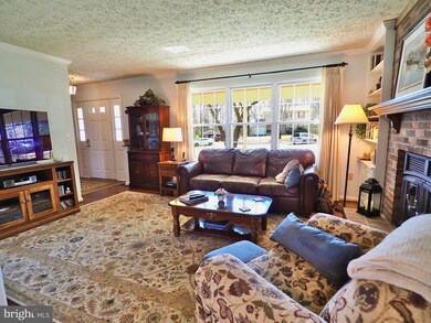 18104 Tompkins Ct, Dumfries, VA 22026 - photo 5