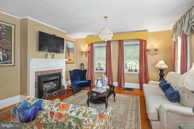 461 E Locust Ave, Philadelphia, PA 19144 - photo 3