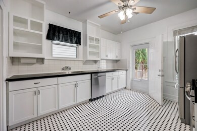 1005 Bayland Ave, Houston, TX 77009 - photo 7