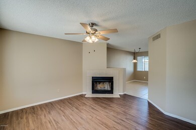 860 N Mcqueen Rd unit 1067, Chandler, AZ 85225 - photo 2