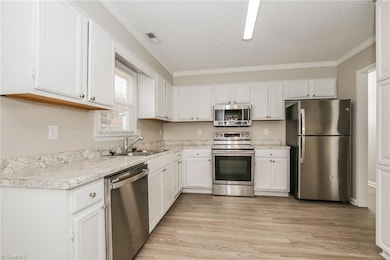 2436 Dewberry Farm Ln, Kernersville, NC 27284 - photo 7