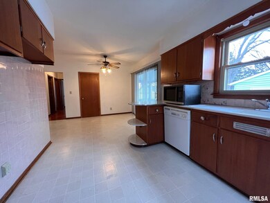 1939 N Michigan Ave, Davenport, IA 52804 - photo 5