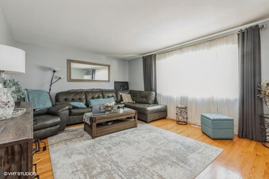 6106 N Mozart St, Chicago, IL 60659 - photo 2