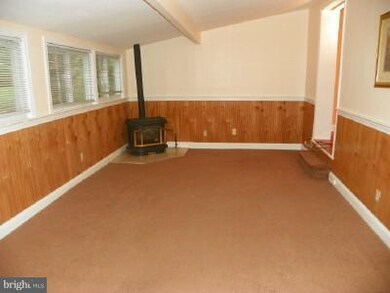 2004 Hileman Rd, Falls Church, VA 22043 - photo 6