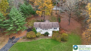 139 Johnny Bee Rd, Dingmans Ferry, PA 18328 - photo 4