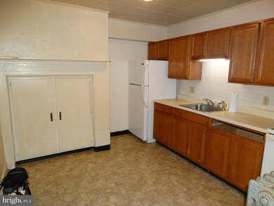 238 S Main St, Chambersburg, PA 17201 - photo 3