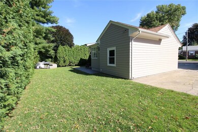 176 Gentian Ave, Providence, RI 02908 - photo 5