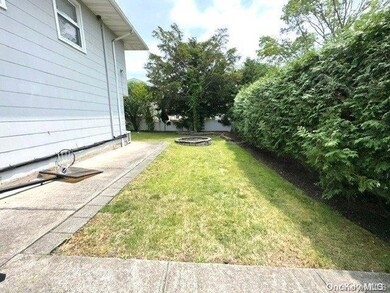 746 Vivian Ct unit 1, Baldwin, NY 11510 - photo 5