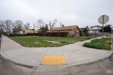 830 9th St, Bakersfield, CA 93304 - photo 5