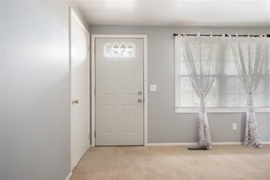 1421 Dundee Dr, New Haven, IN 46774 - photo 4