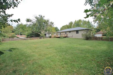 4823 SW Commanche Rd, Topeka, KS 66614 - photo 3