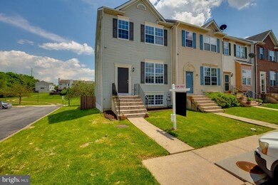 7137 Ladd Cir, Frederick, MD 21703 - photo 2