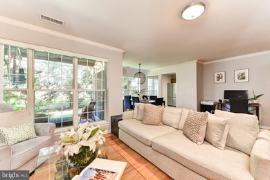 9251 Cardinal Forest Ln unit 101, Lorton, VA 22079 - photo 6