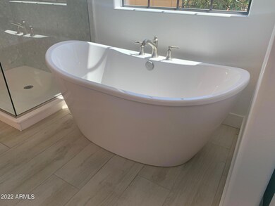 Freestanding tub