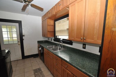 1346 SW High Ave, Topeka, KS 66604 - photo 4