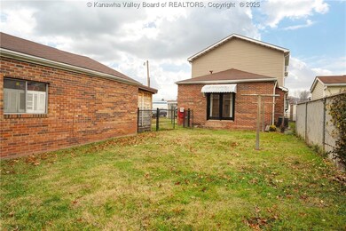 2617 Dunbar Ave, Dunbar, WV 25064 - photo 4