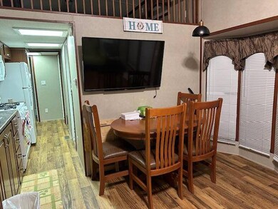 WL1-12 Lakeview E unit WL1-12, Gouldsboro, PA 18424 - photo 6