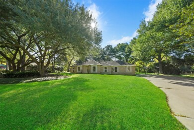 18911 Misty Ln, Tomball, TX 77377 - photo 2