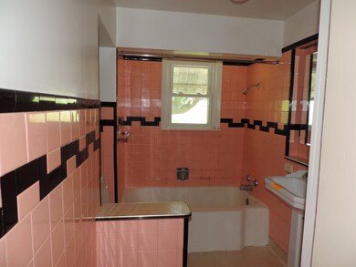 263-436943 - Bathroom