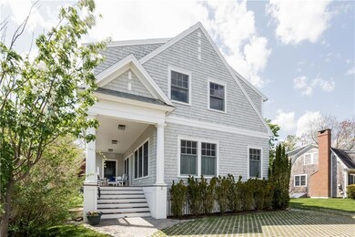 Beautiful seaside cottage - just a...