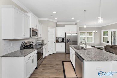 6025 NW Thorntons Way Cir, Huntsville, AL 35810 - photo 5