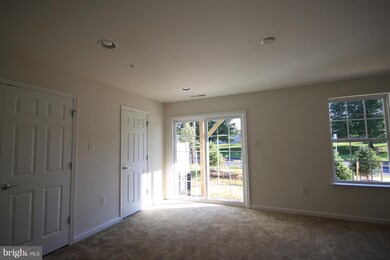 1010 Chapman Cir, Hatfield, PA 19440 - photo 2