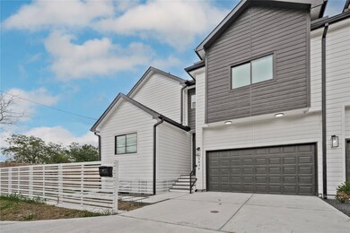 3034 Wayne St unit A, Houston, TX 77026 - photo 3