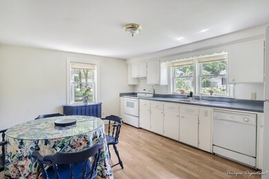 277 Colonial Rd, Lawrence, MA 01843 - photo 3