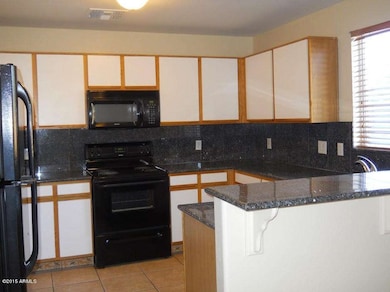 6 - Kitchen
