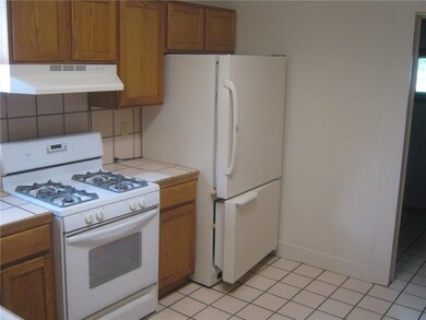 1221 21st St, Des Moines, IA 50311 - photo 4