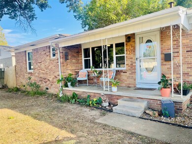 102 W Davis Ave, Sapulpa, OK 74066 - photo 2